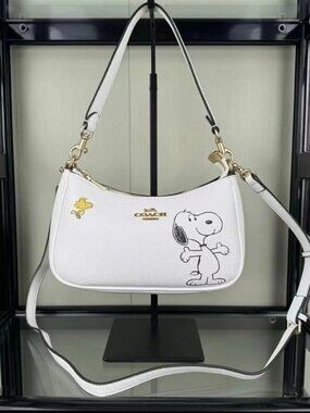 COACH x PEANUTS Teri Shoulder Bag Snoopy Chalk Multi CBJ76 Outlet Free Shipping